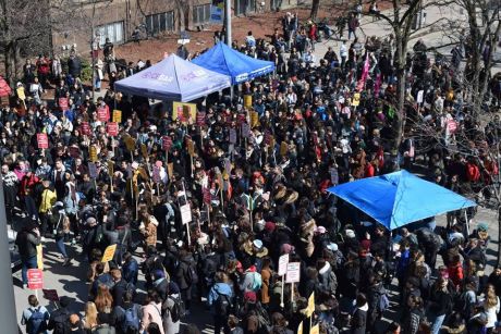 Issue Ontario students walk-out against Ford's cuts