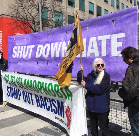 Issue "No hate, no fear, Muslims are welcome here!"