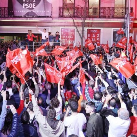 Issue Spain: the mainstream right shattered, but the far right rises