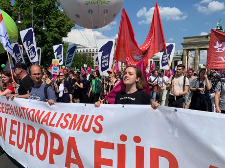 Issue Austrian neo-Nazi Strache self-destructs as resistance to far-right builds in Europe