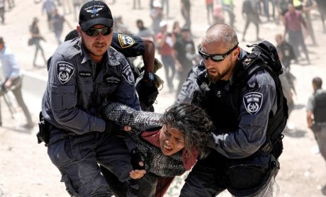 Issue Canada abets war criminals