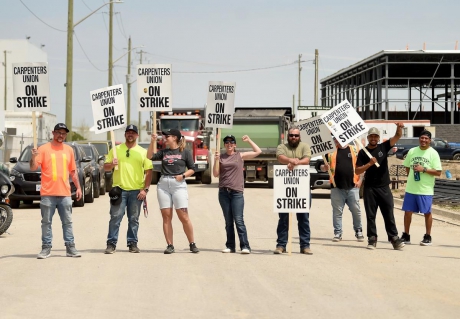 Issue Strike wave: 45,000 construction workers on strike in Ontario