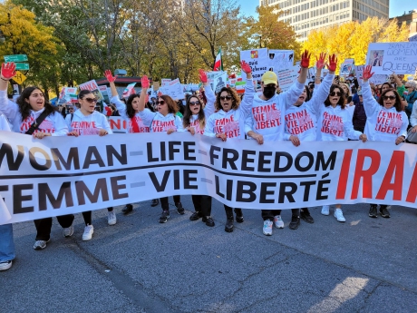 Issue Thousands march in solidarity with Iranian women