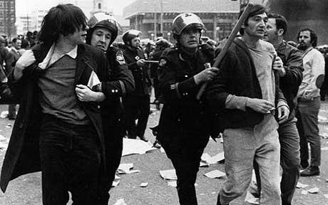 Issue Howard Zinn: the biography of the people’s historian